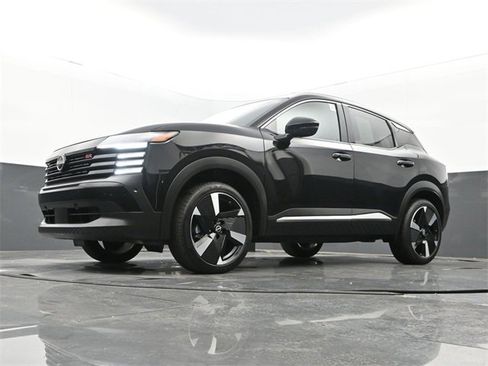 Used 2025 Nissan Kicks SR image 27