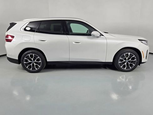 New 2026 BMW X3 xDrive30 w/ Premium Package image 5