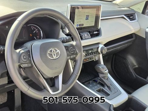 Used 2025 Toyota RAV4 XLE Premium FWD image 10