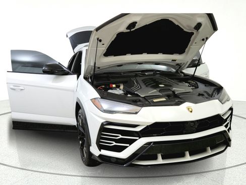 Used 2023 Lamborghini Urus S AWD/4WD image 9
