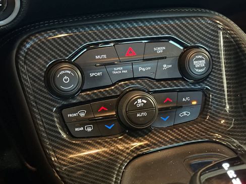 Used 2018 Dodge Challenger R/T Scat Pack RWD image 22