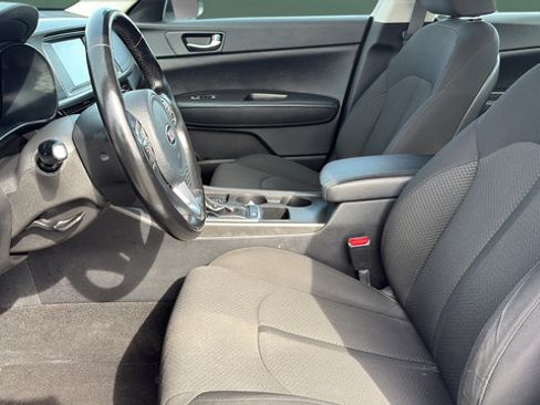 Used 2017 Kia Optima Premium FWD image 17