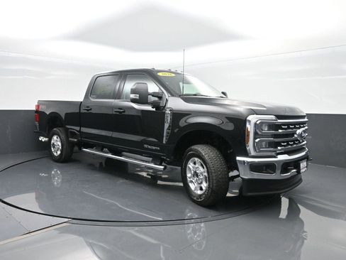 New 2026 Ford F250 XLT w/ XLT Premium Package image 4