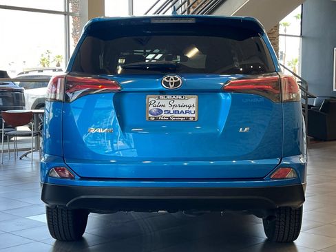 Used 2018 Toyota RAV4 LE w/ All Weather Liner Package FWD image 4