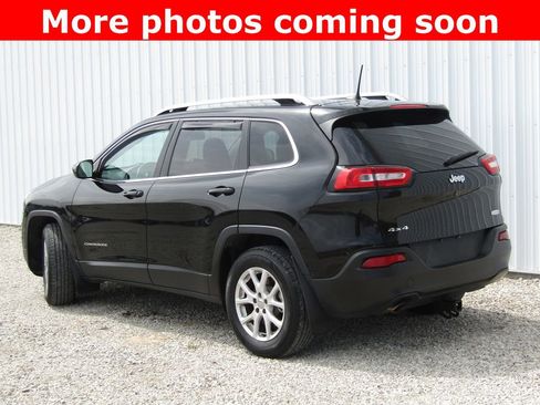 Used 2018 Jeep Cherokee Latitude Plus image 5