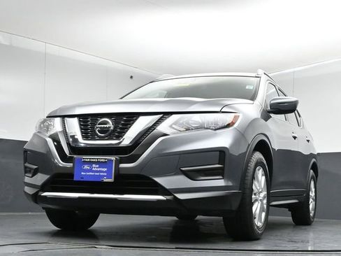 Used 2020 Nissan Rogue SV FWD image 36