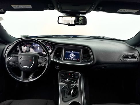 Used 2021 Dodge Challenger SXT RWD image 22