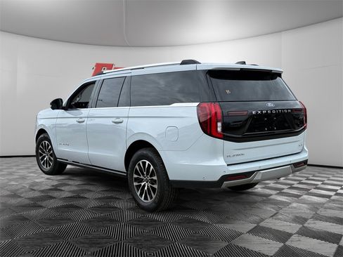 Certified 2025 Ford Expedition Max Platinum image 3