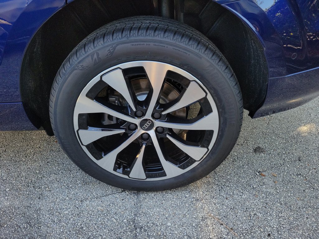 New 2026 Audi Q3 quattro 2.0T AWD/4WD image 28