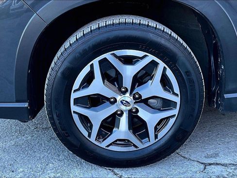 Certified 2023 Subaru Forester Premium image 17
