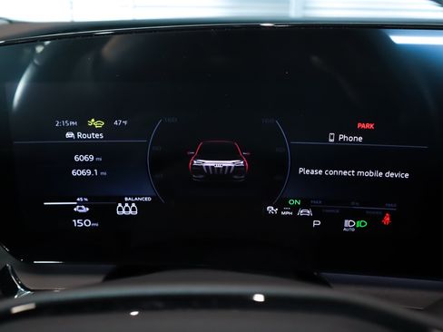 Used 2025 Audi Q6 e-tron Premium image 18