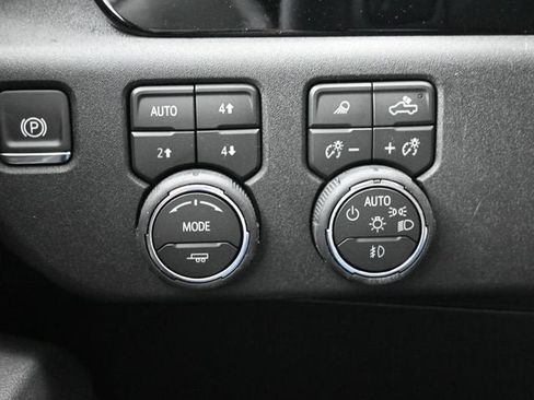 New 2026 Chevrolet Silverado 2500 LTZ w/ LTZ Convenience Package AWD/4WD image 27