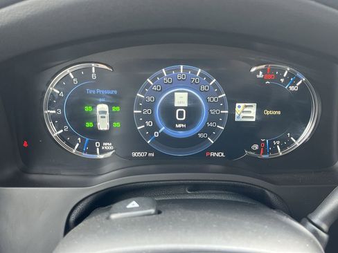 Used 2019 Cadillac Escalade ESV Premium Luxury image 3