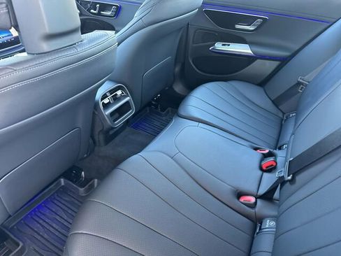 Used 2025 Mercedes-Benz E 350 Sedan image 15