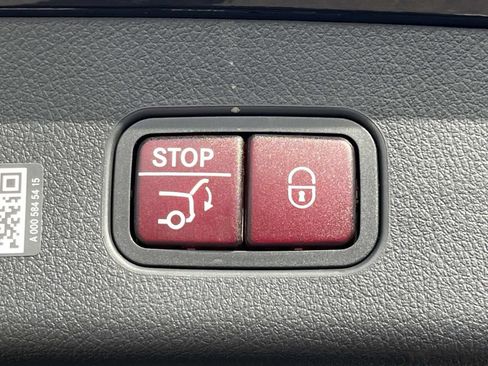 Certified 2025 Mercedes-Benz GLC 300 4MATIC image 11