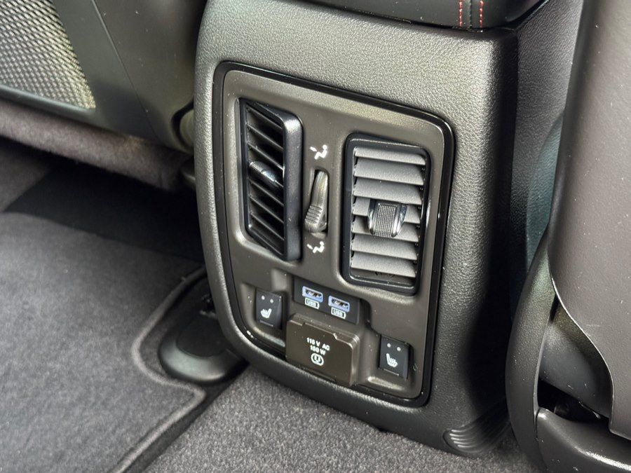 Used 2024 Dodge Durango AWD R/T w/ BLACKTOP PKG image 40
