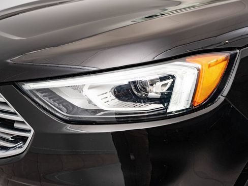 Used 2019 Ford Edge Titanium FWD image 14