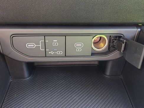 Used 2025 Kia K4 FWD image 23