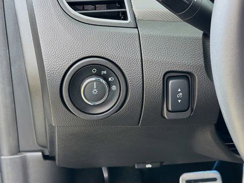 Used 2016 Ford Taurus SHO image 26