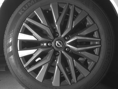 Used 2025 Nissan Altima 2.5 SV image 15