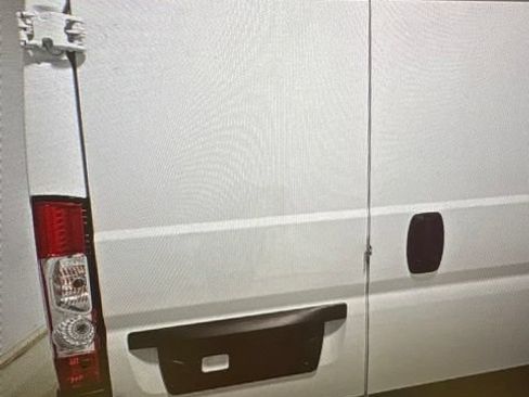 Used 2023 RAM ProMaster 2500 w/ Convenience Group FWD image 9