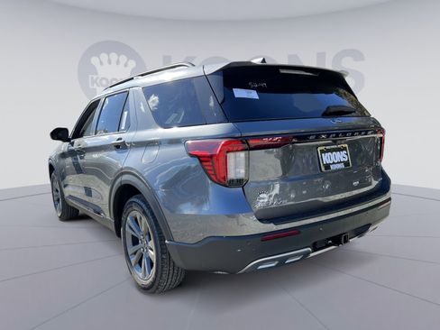 New 2026 Ford Explorer Active w/ Active Comfort Package image 4