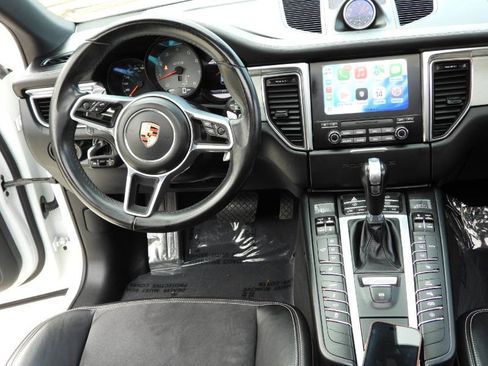 Used 2018 Porsche Macan GTS image 61