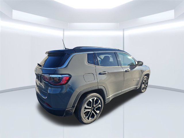 Used 2022 Jeep Compass Limited AWD/4WD image 5