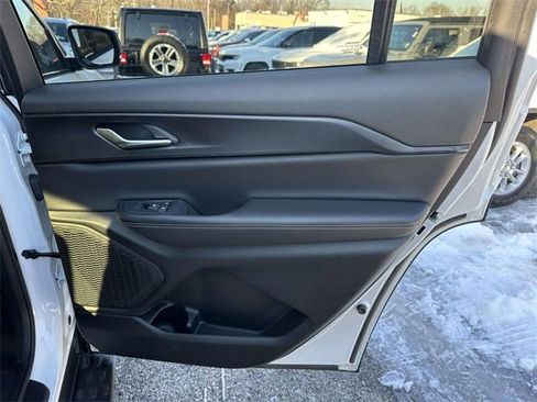 Certified 2024 Jeep Grand Cherokee L Altitude image 24