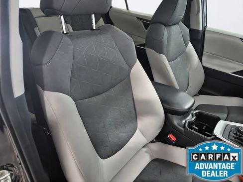 Used 2022 Toyota RAV4 XLE AWD/4WD image 30
