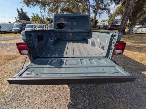 New 2026 Jeep Gladiator Sport image 11