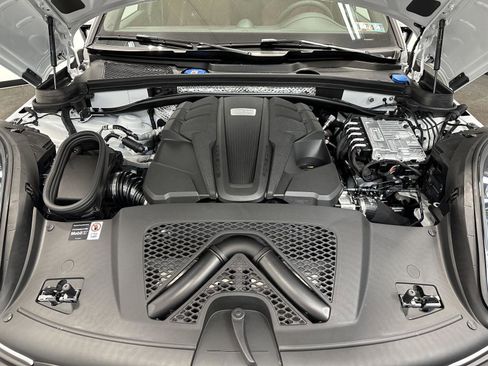 New 2026 Porsche Macan GTS AWD/4WD image 45