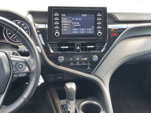 Used 2024 Toyota Camry SE FWD image 12