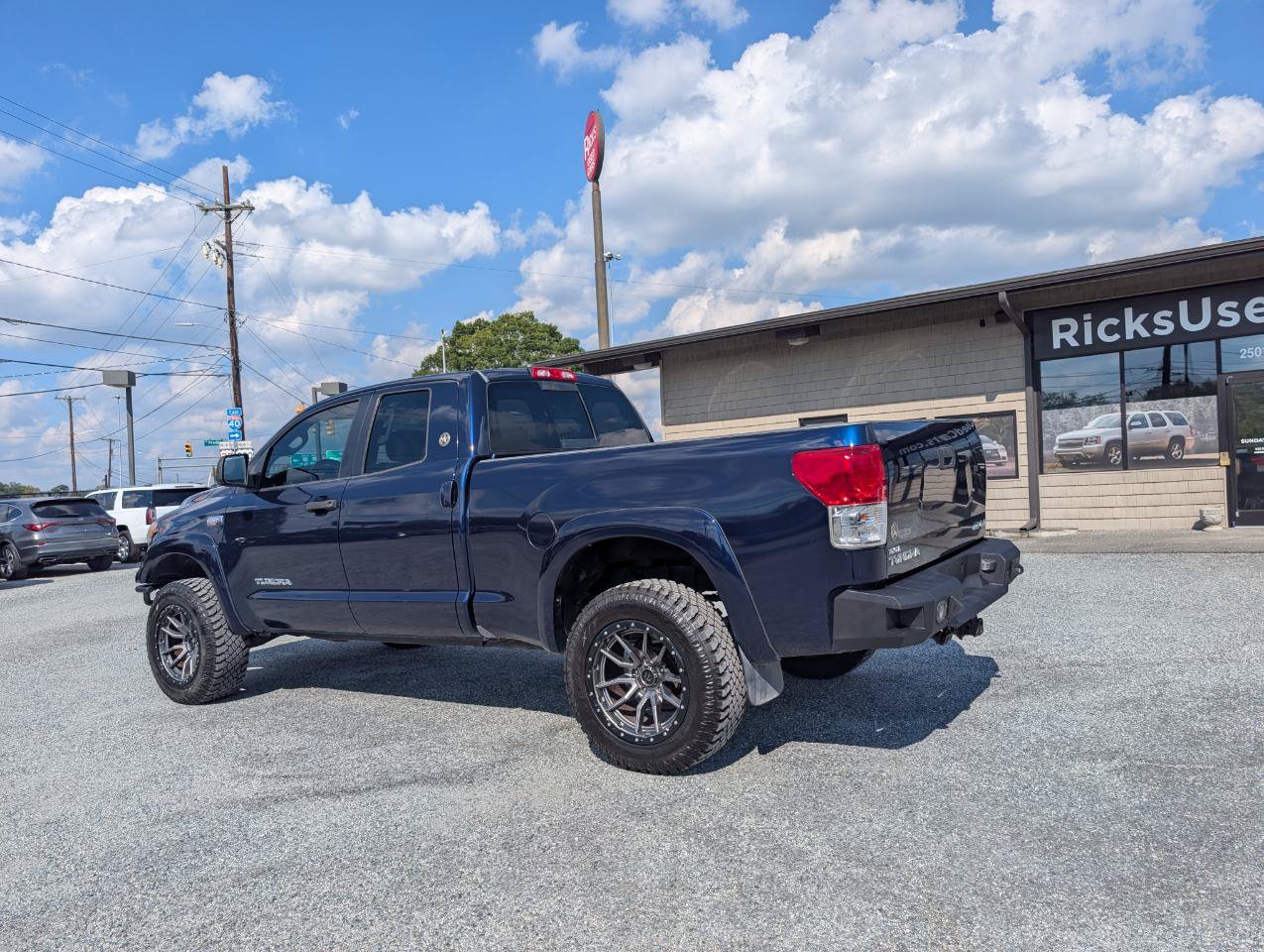 Used 2013 Toyota Tundra 4x4 Double Cab w/ Tow Pkg image 9