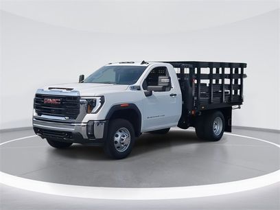 New 2025 GMC Sierra 3500 Pro w/ Convenience Package