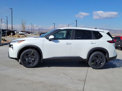 New 2026 Nissan Rogue SV AWD/4WD image 2