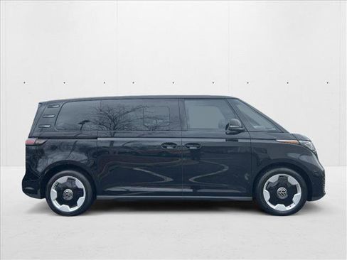 New 2025 Volkswagen ID. Buzz Pro S image 4
