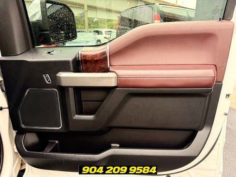 Used 2016 Ford F150 Platinum w/ Equipment Group 701A Luxury AWD/4WD image 30