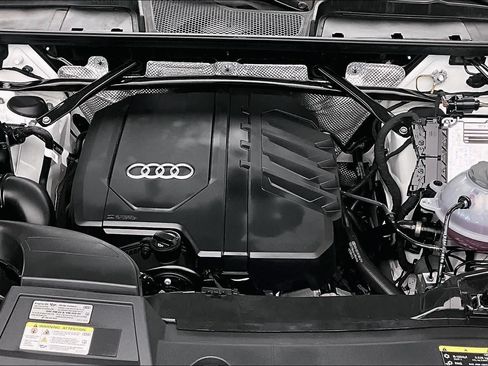 Used 2024 Audi Q5 2.0T Premium w/ Convenience Package AWD/4WD image 30