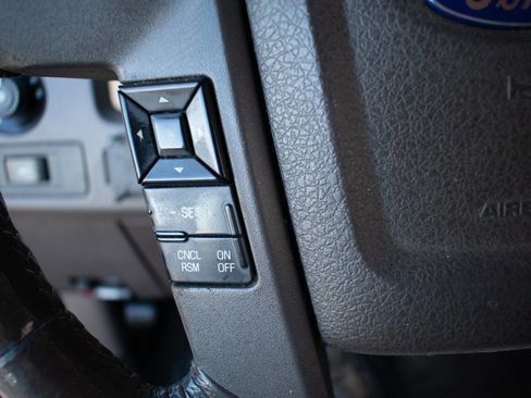 Used 2011 Ford F150 XLT w/ XLT Chrome Pkg image 16