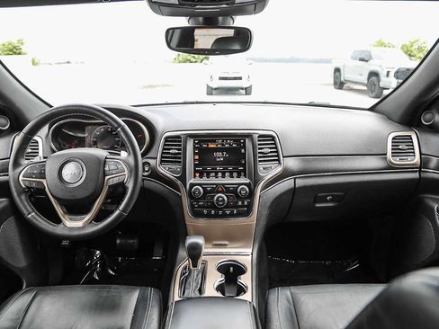 Used 2017 Jeep Grand Cherokee Limited w/ Trailer Tow Group IV RWD image 12