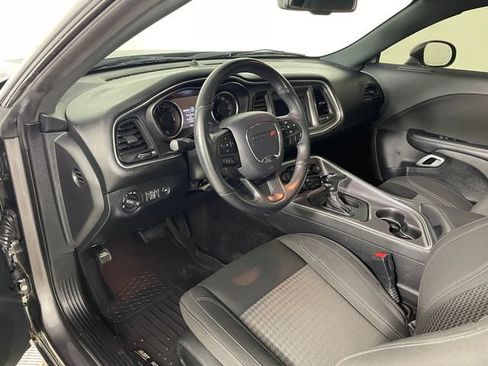 Used 2018 Dodge Challenger R/T w/ Driver Convenience Group RWD image 3