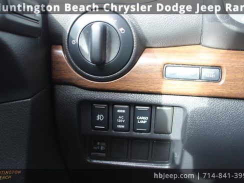 Used 2018 Nissan Titan Platinum Reserve w/ Platinum Utility Package image 21