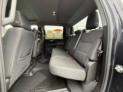 Used 2024 Chevrolet Silverado 2500 Custom w/ Custom Value Package image 22