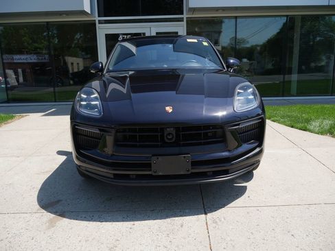 Certified 2023 Porsche Macan S AWD/4WD image 10