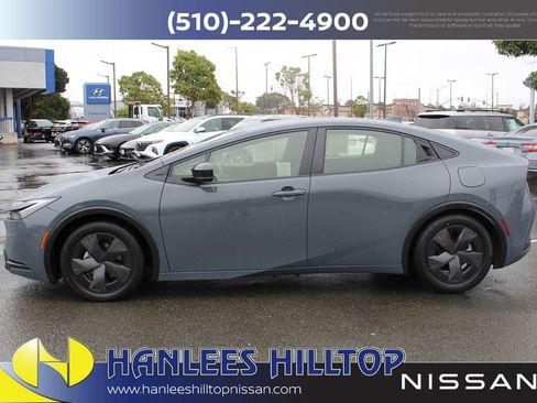 Used 2024 Toyota Prius LE image 2