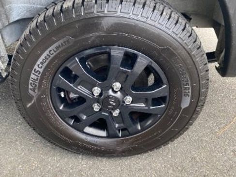 Used 2023 RAM ProMaster 2500 w/ Black Appearance Package image 30