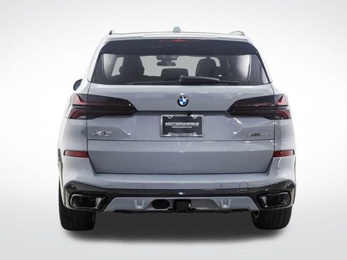 New 2026 BMW X5 xDrive40i w/ M Sport Package AWD/4WD image 4