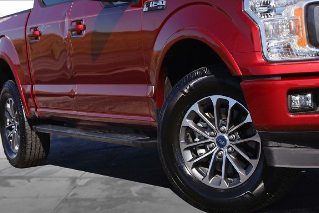 Used 2018 Ford F150 XLT w/ Equipment Group 302A Luxury AWD/4WD image 3