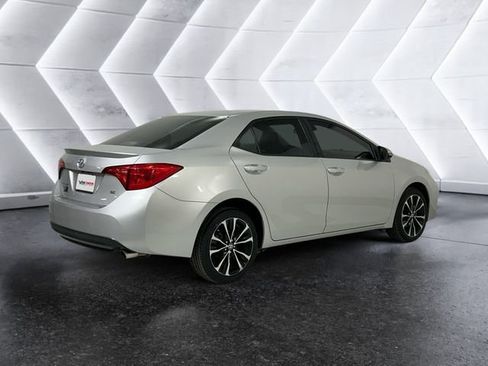 Used 2019 Toyota Corolla SE FWD image 4